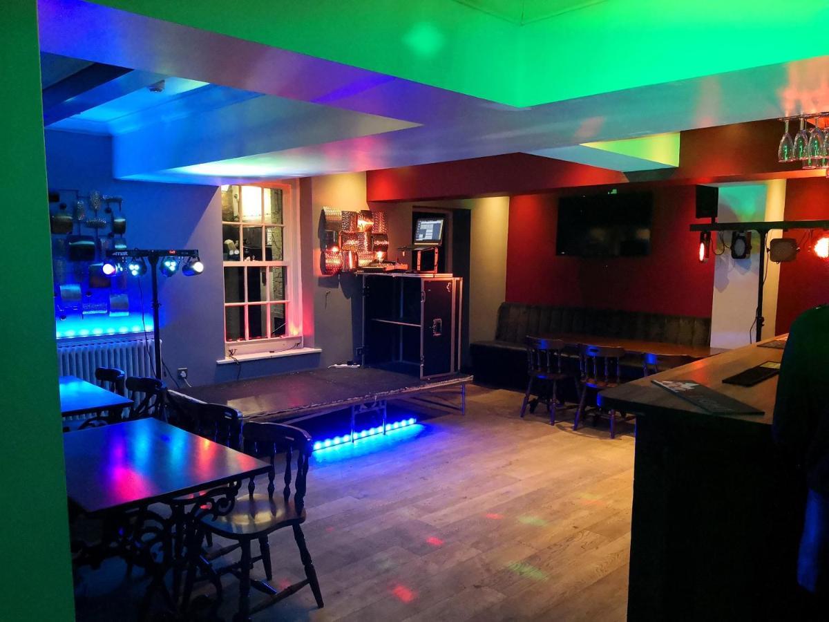 The Commercial Bar & Hotel Chester Dış mekan fotoğraf
